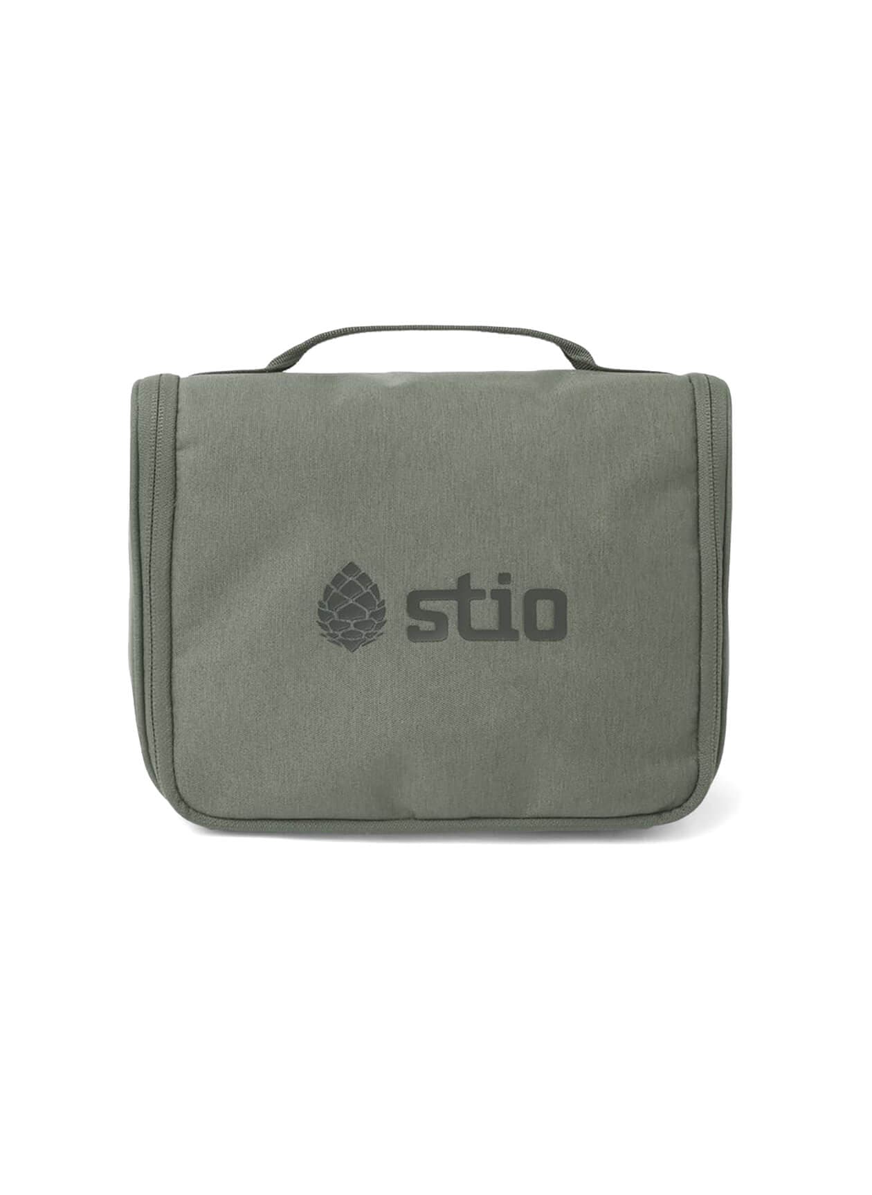 STIO Basin Hanging Dopp Kit